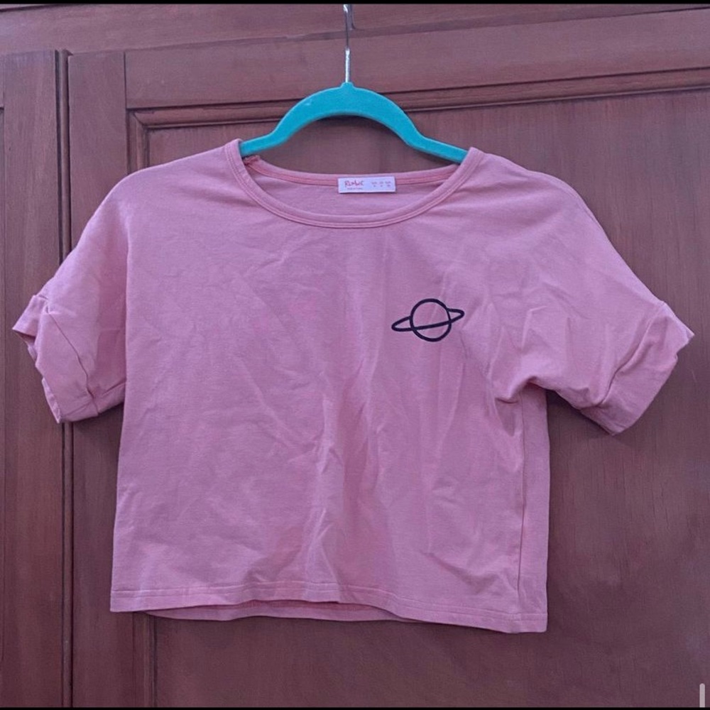 pink crop top w/ planet